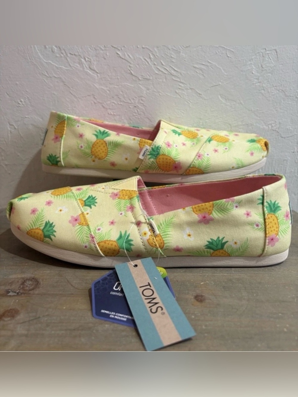 TOMS 💅 Pineapple Paradise Alpargata Canvas Slip On Shoes NWT - Picture 1 of 8